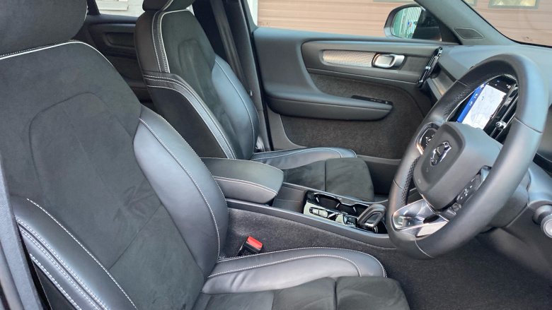 Volvo Xc40 1.5 T4 Recharge PHEV R DESIGN 5dr Auto Estate